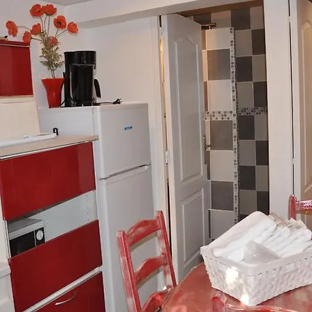 Les Mimosas ホテル