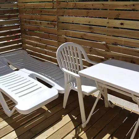 ホテル Les Mimosas ボルム・レ・ミモザ