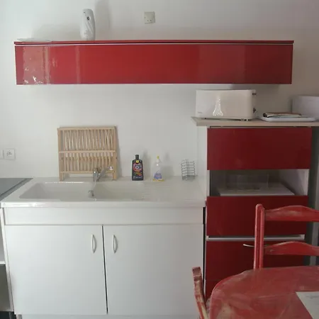 ホテル Les Mimosas ボルム・レ・ミモザ