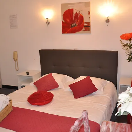 ホテル Les Mimosas 2*