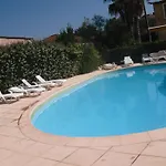 فندق Les Mimosas 2*