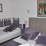 Les Mimosas