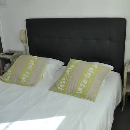 Hotel Les Mimosas 2*