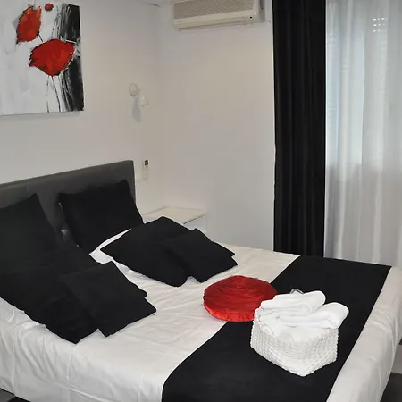 Hotel Les Mimosas 2*