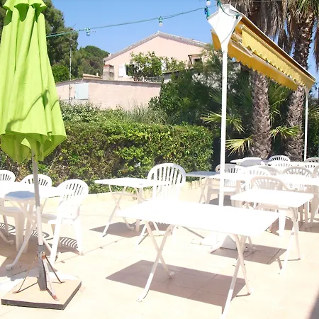 Les Mimosas Hotel 2*