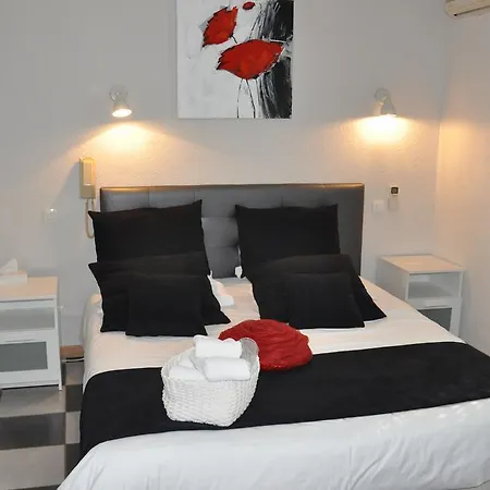 Les Mimosas Hotel