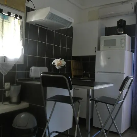 Les Mimosas Hotel 2*