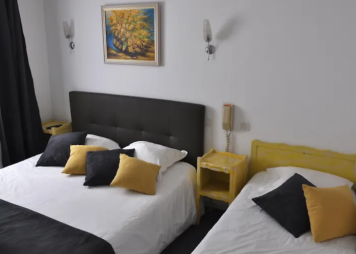 Les Mimosas Hotel 2*
