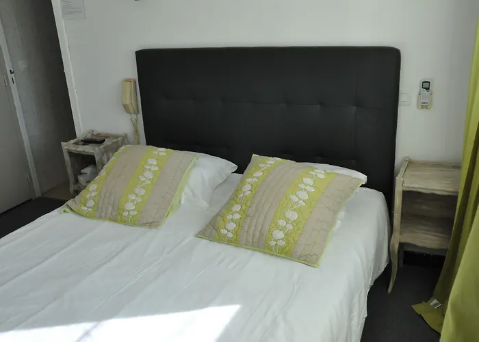 Hotel Les Mimosas 2*