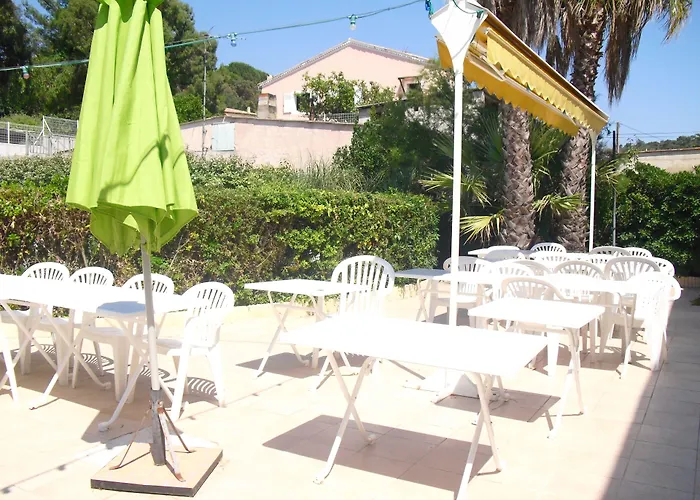 Les Mimosas Hotel 2*