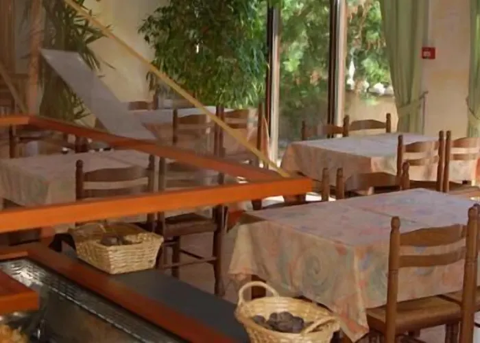 Les Mimosas Hotel